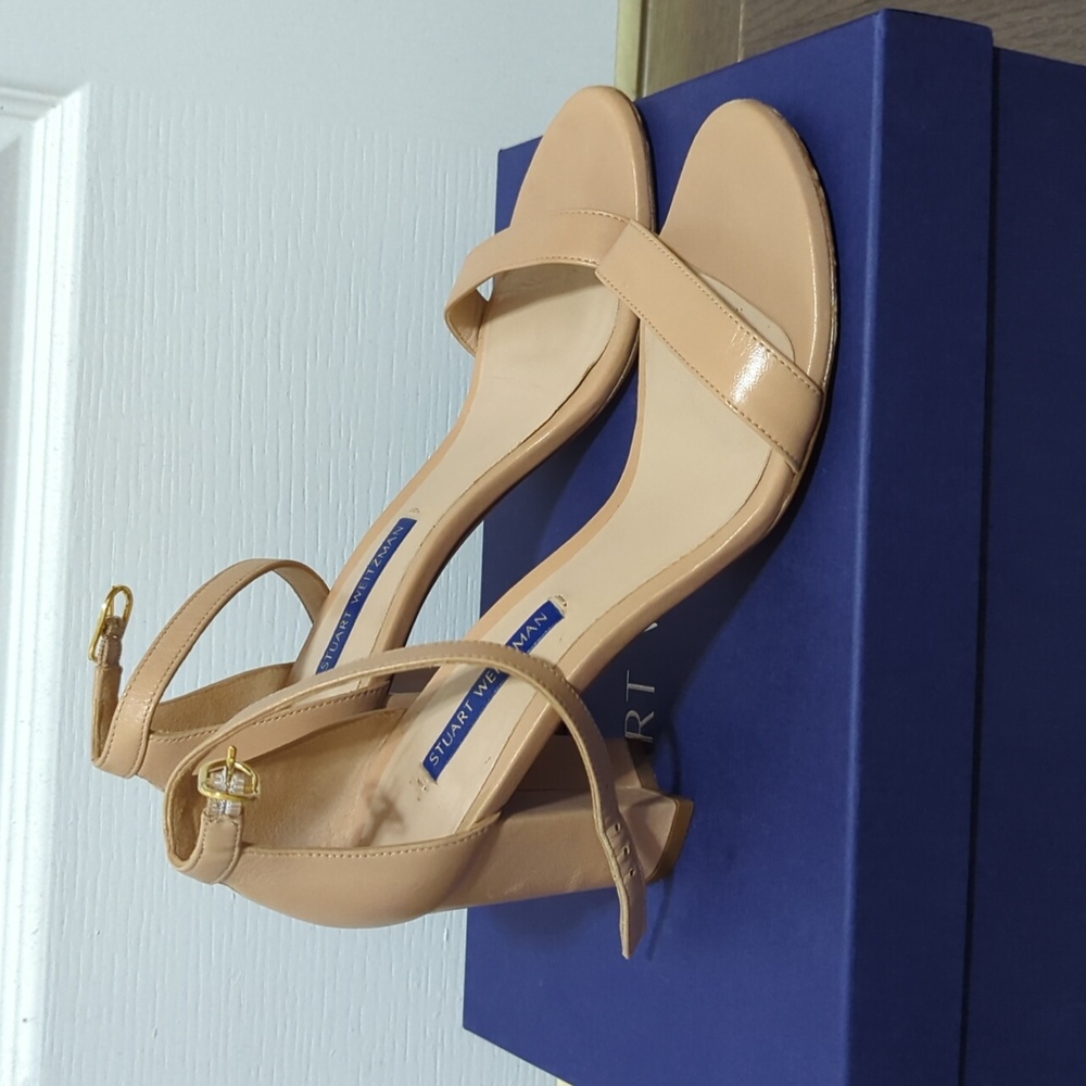 Stuart Weitzman Nearlynude Beige Heels